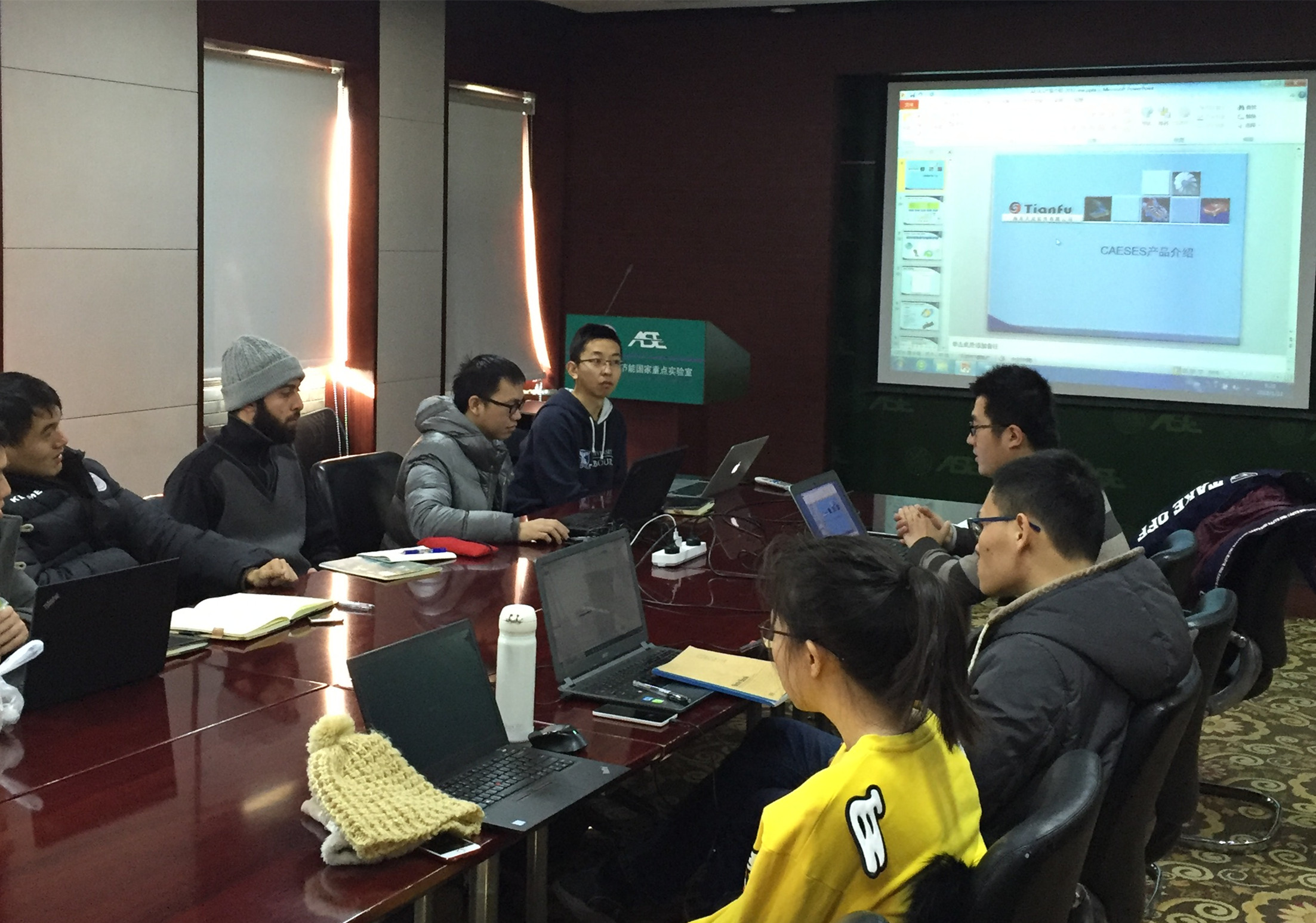 天洑完成对清华大学汽车系CAESES培训